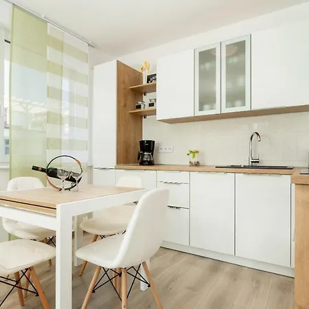 Clara Na Klifie Rewal